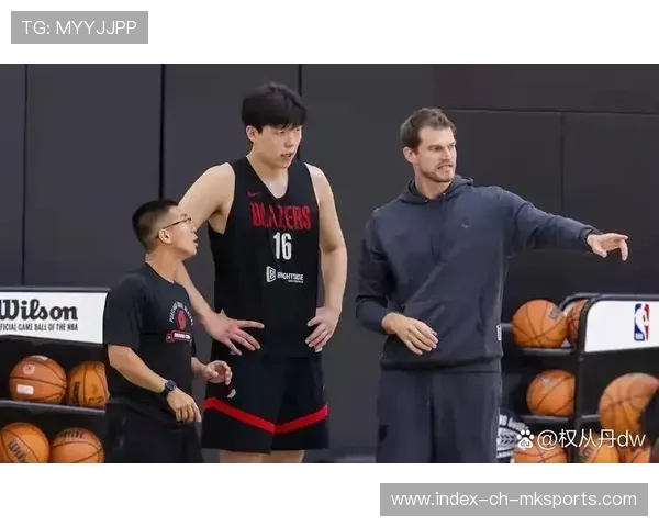 杨翰森替补发威连续得分，开拓者逆转掘金！