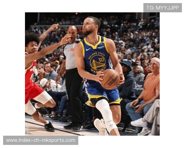 库里场上自由度明显提升